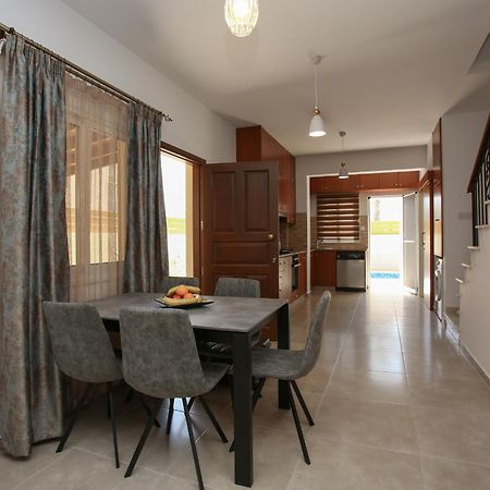 Star House Villa Paphos Luaran gambar