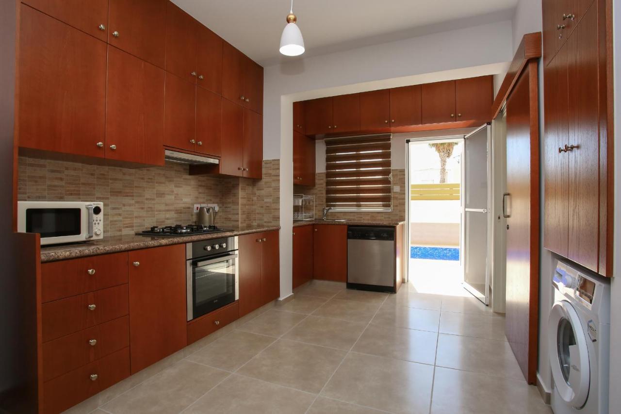 Star House Villa Paphos Luaran gambar