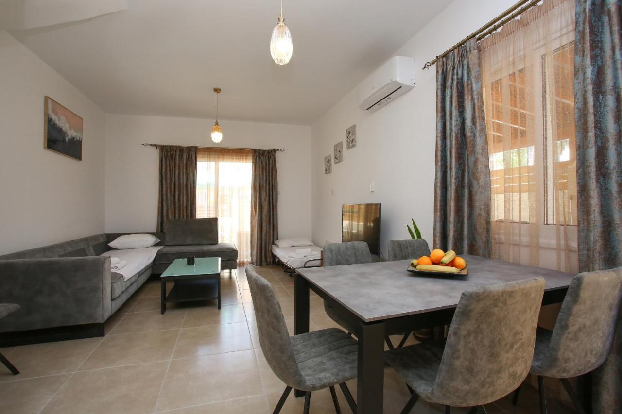 Star House Villa Paphos Luaran gambar
